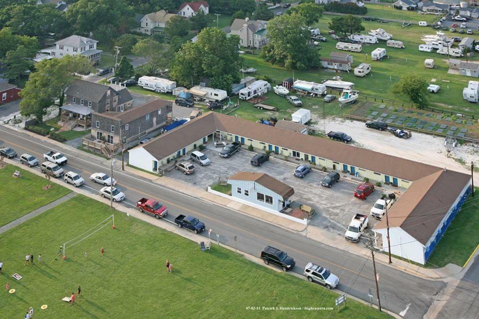 Wachapreague Inn - Motel Rooms Exterior photo