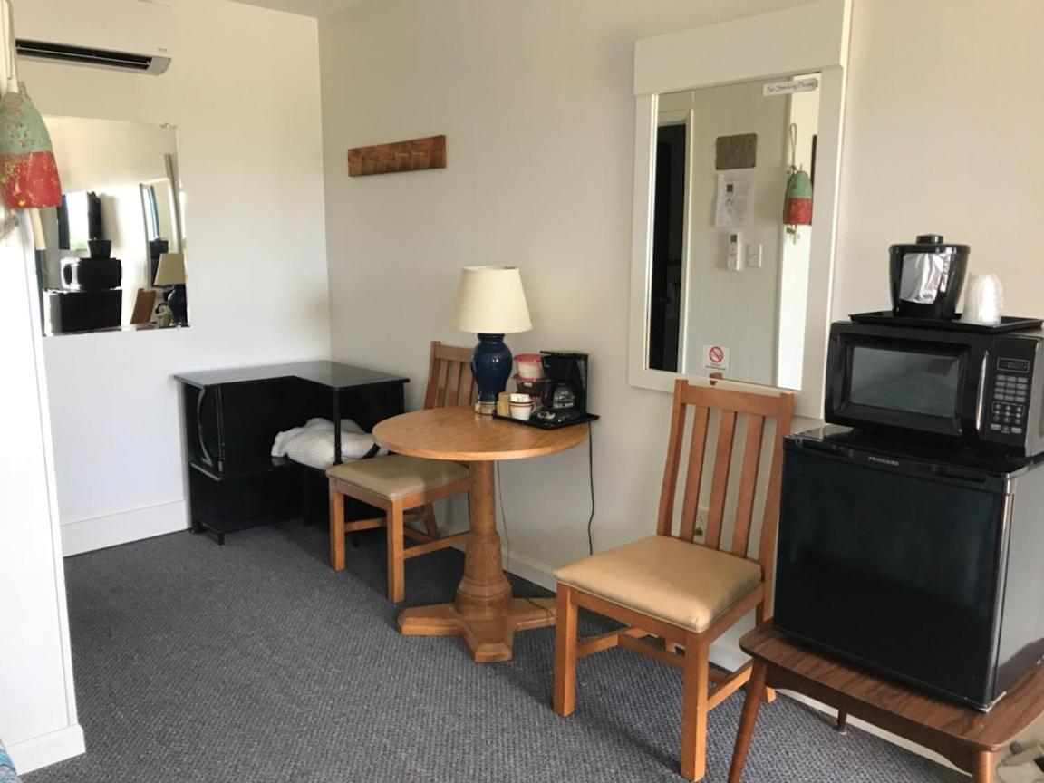 Wachapreague Inn - Motel Rooms Exterior photo